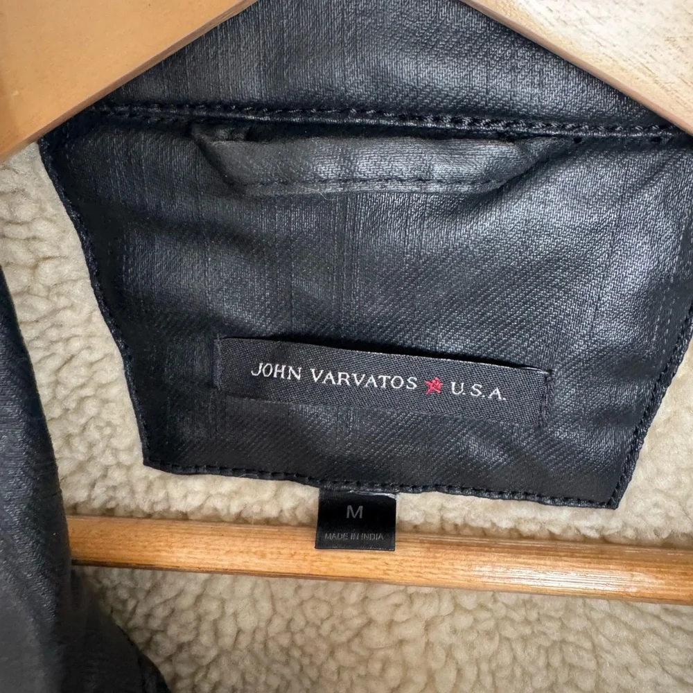 John Varvatos faux leather and sherpa jacket size M - Picture 5 of 6